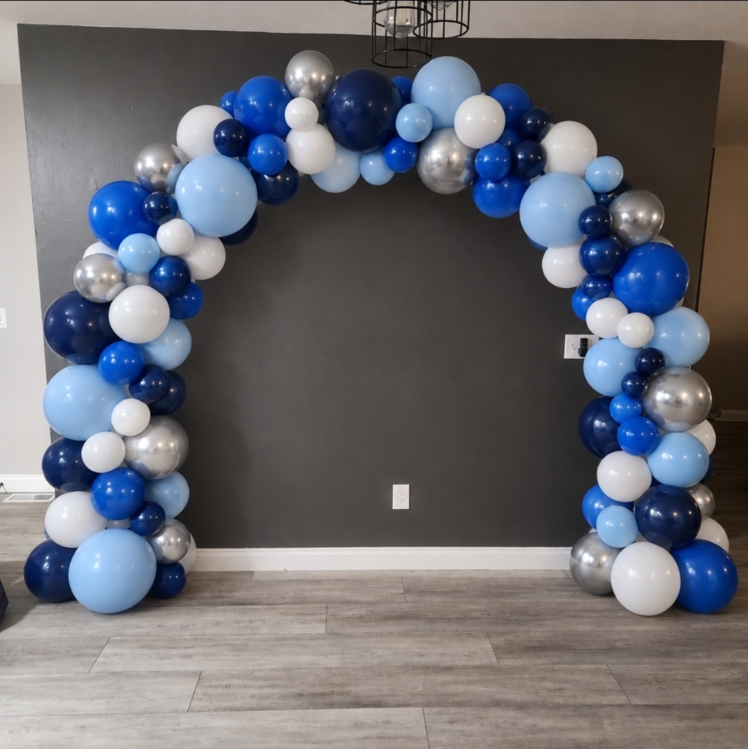 Blue, white and silver full balloon arch concept